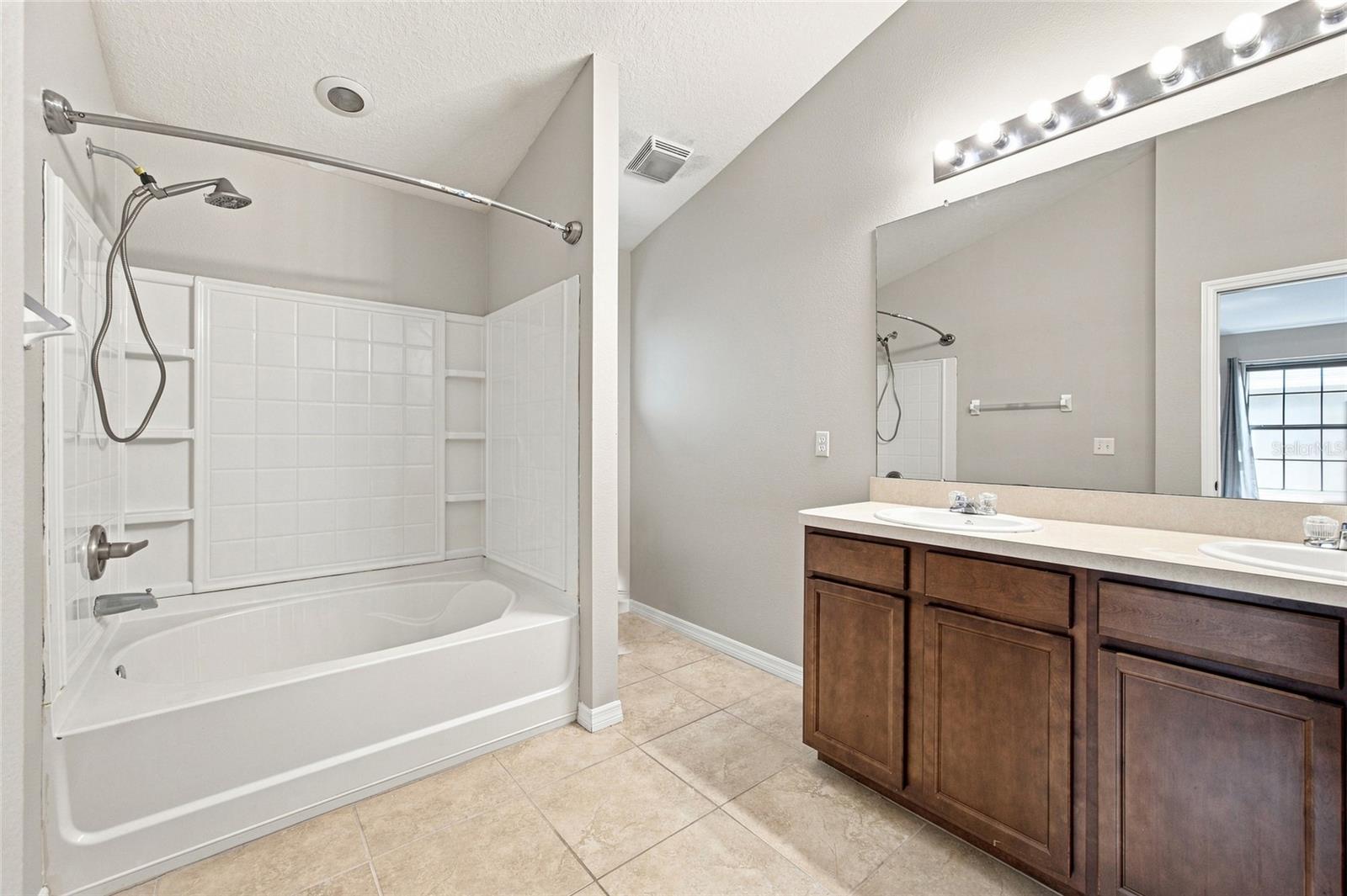 5519 Kinglethill Dr Property Photo 16