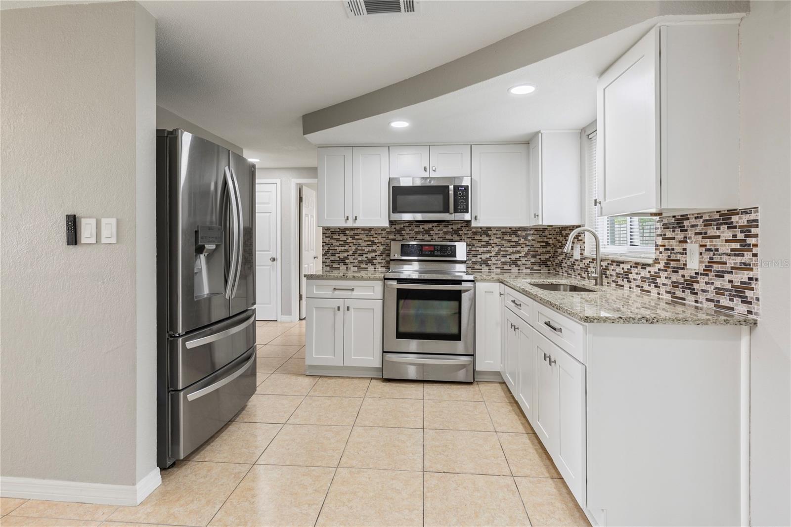 3130 Coldwell Dr Property Photo 2