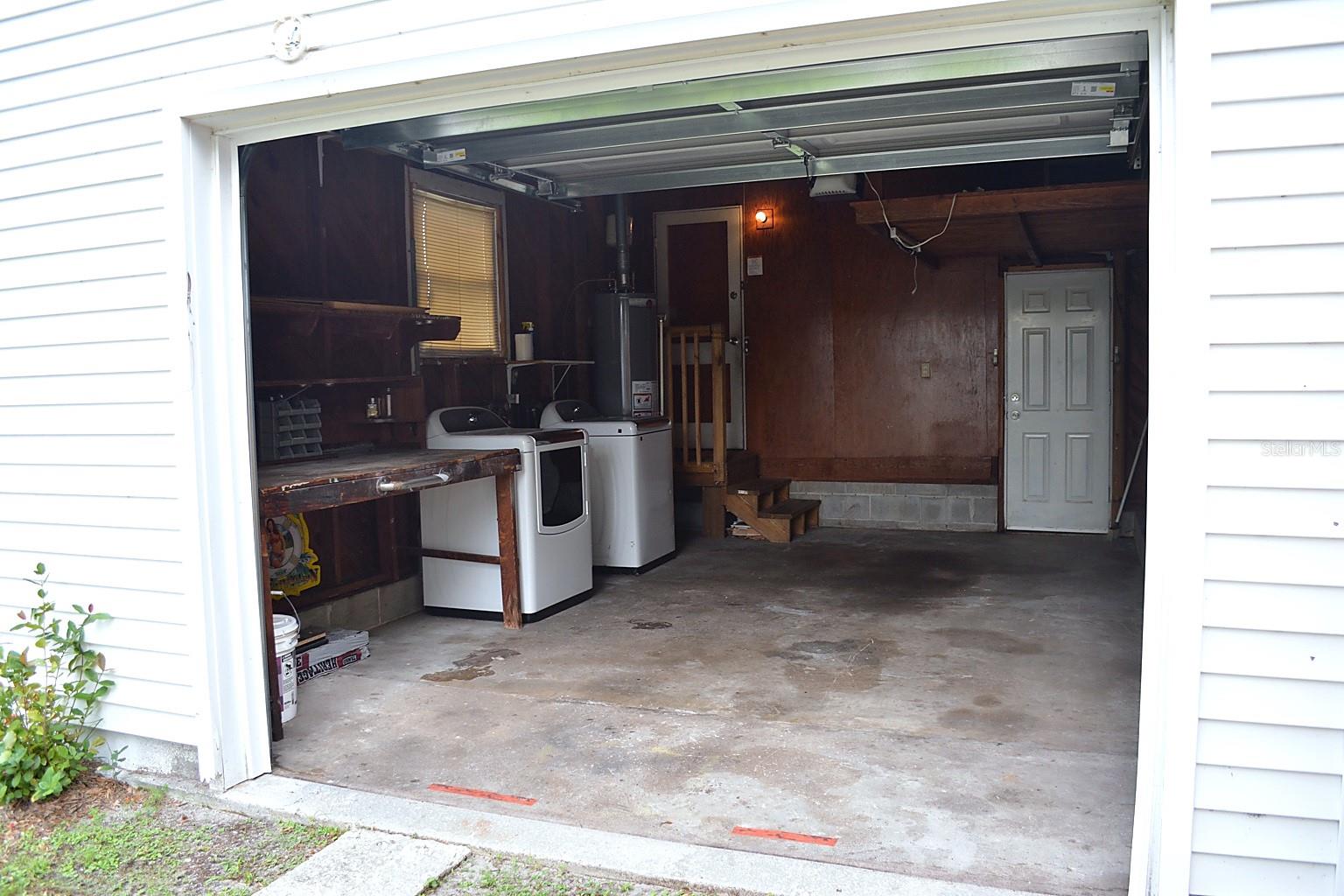 1401 34th Ave N Property Photo 3