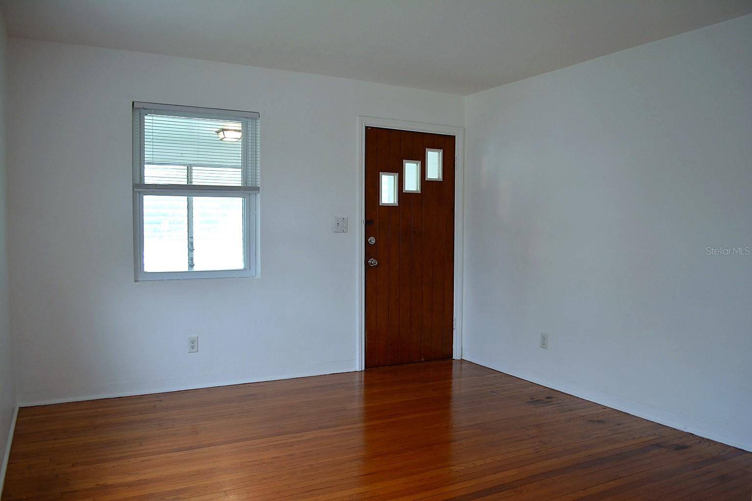 1401 34th Ave N Property Photo 5