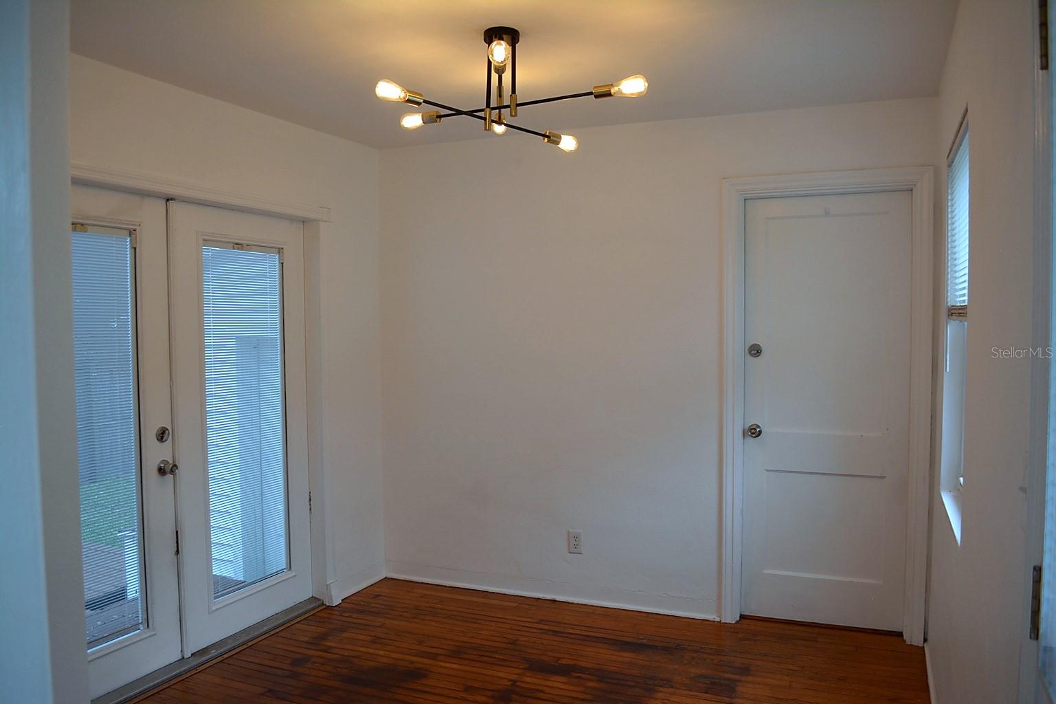 1401 34th Ave N Property Photo 8