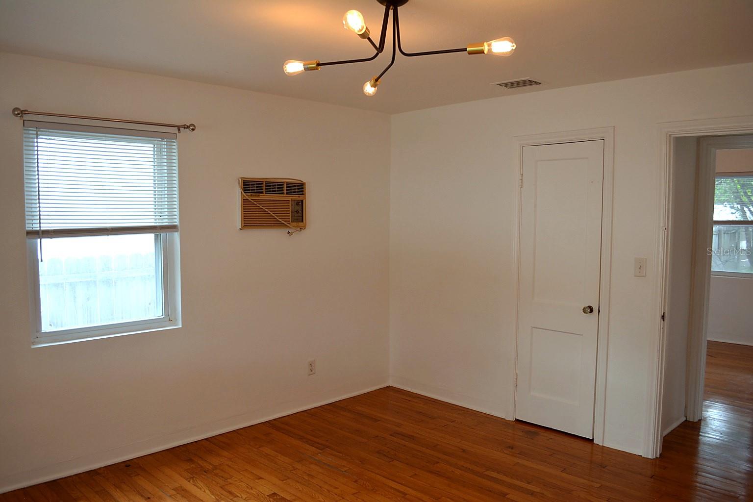 1401 34th Ave N Property Photo 10