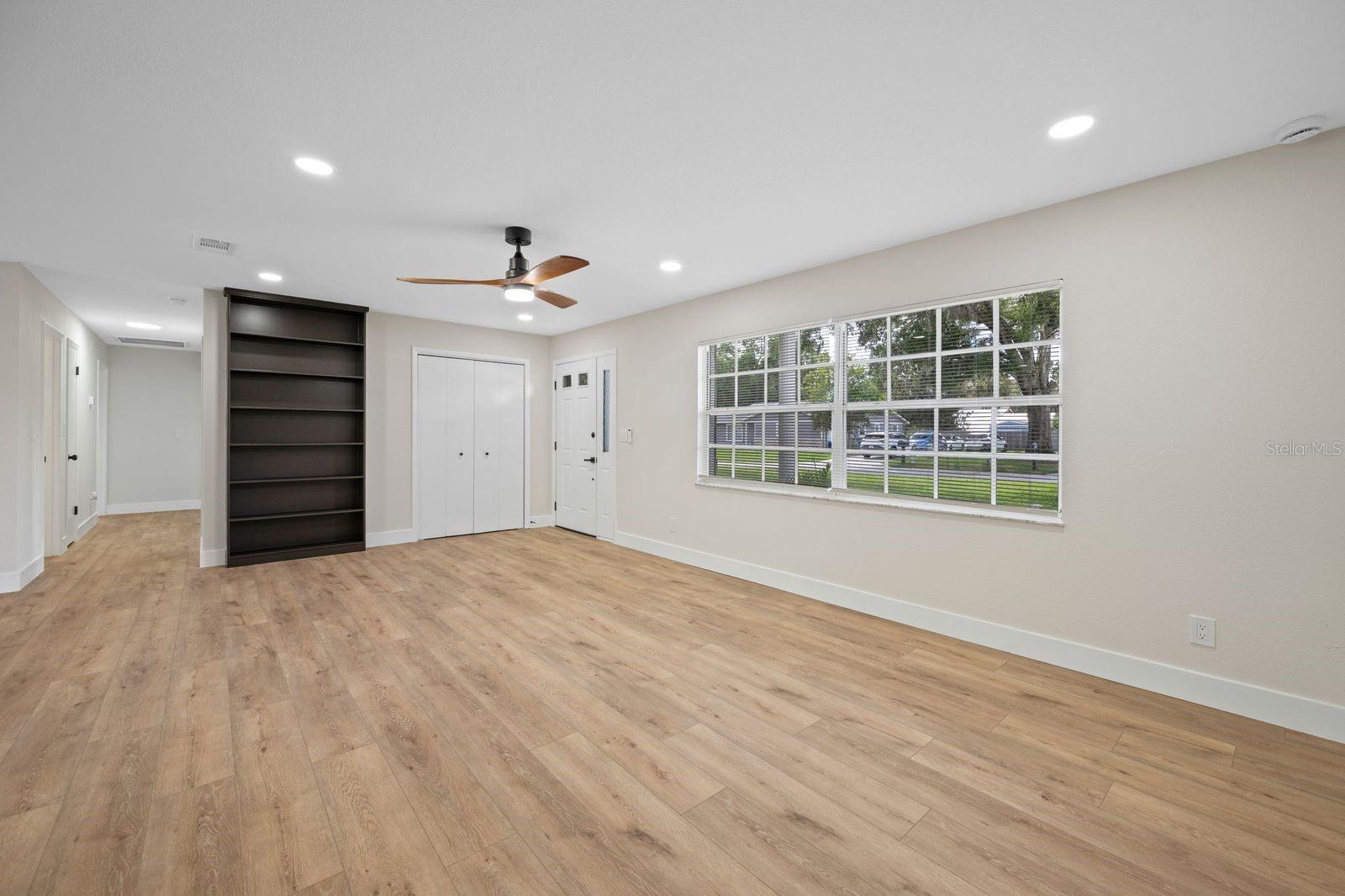 11836 Orange St Property Photo 8