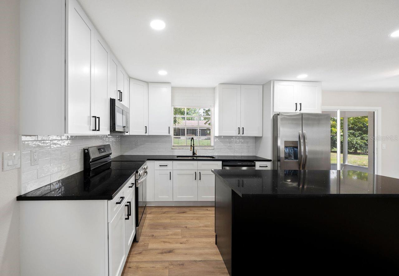 11836 Orange St Property Photo 10