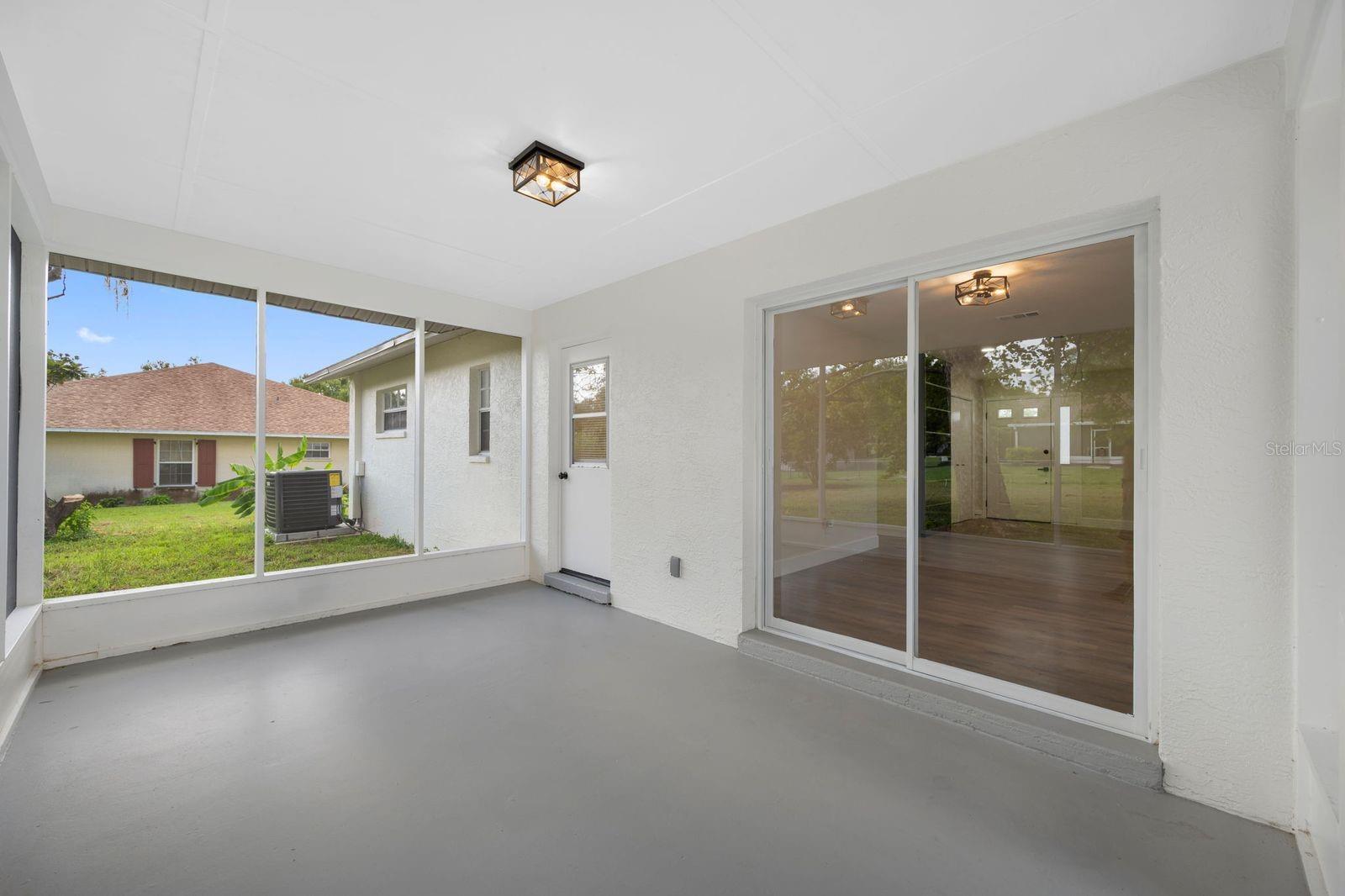 11836 Orange St Property Photo 32