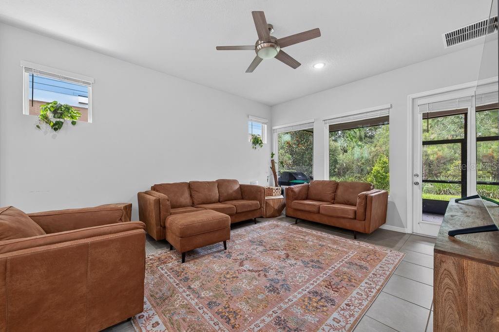 28583 Cozy Creek Dr Property Photo 6