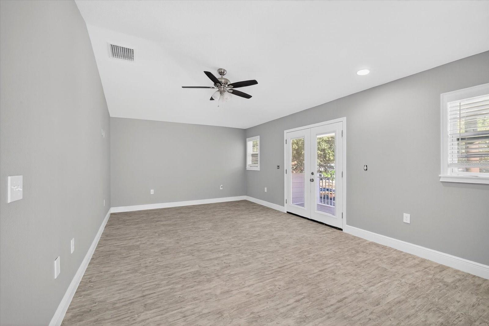 8914 N Lynn Ave Property Photo 47
