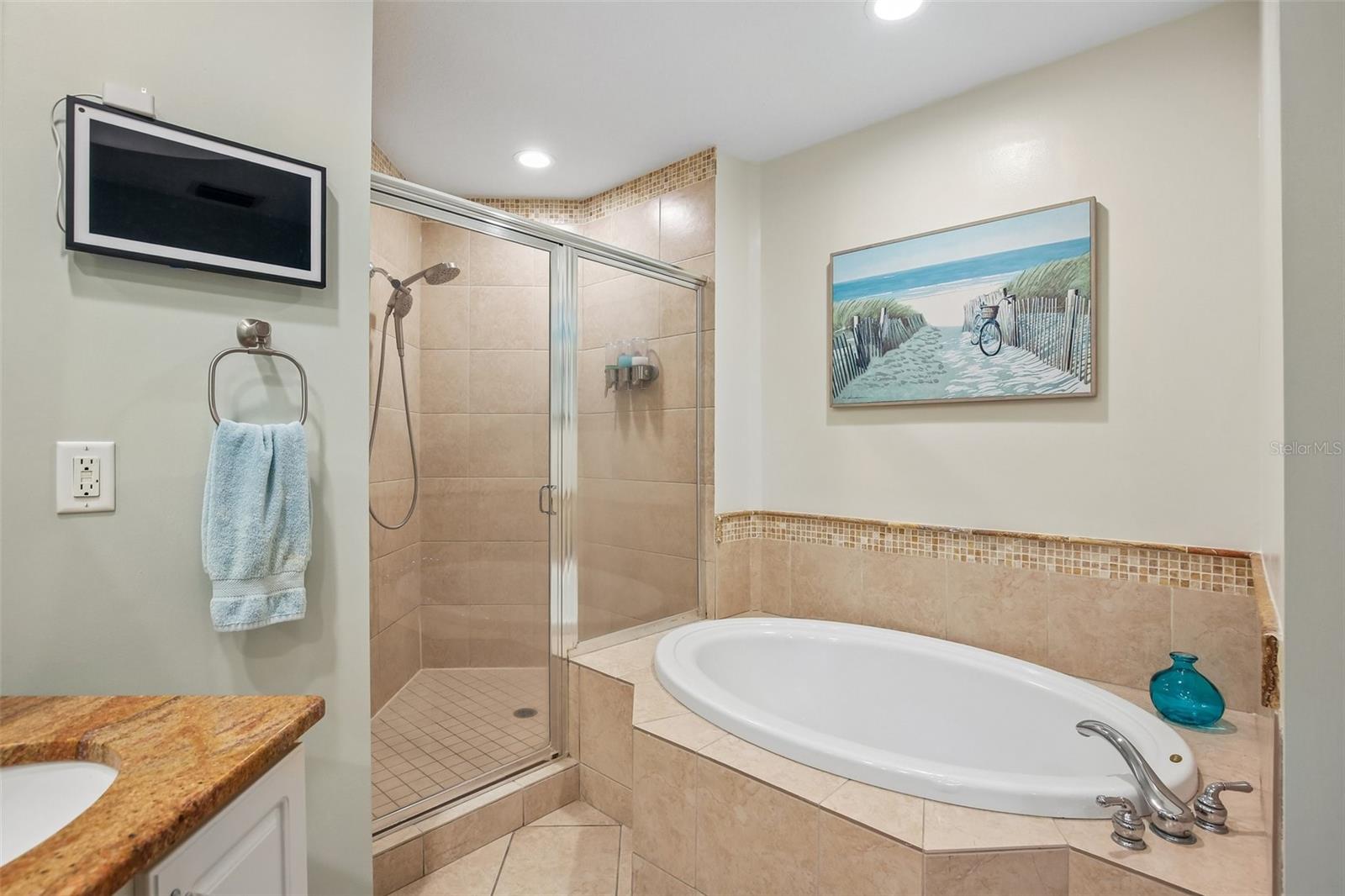 1209 E Cumberland Ave #603 Property Photo 24