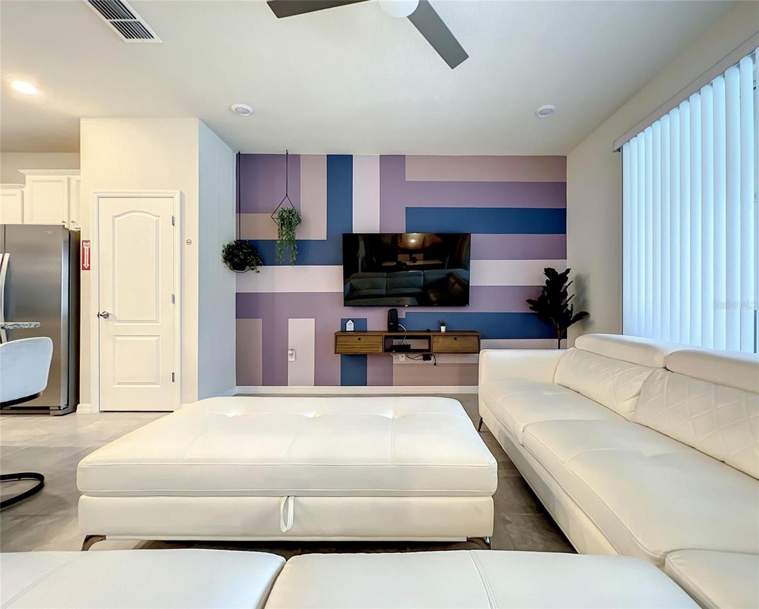 7108 Oakmoss Loop Property Photo 8
