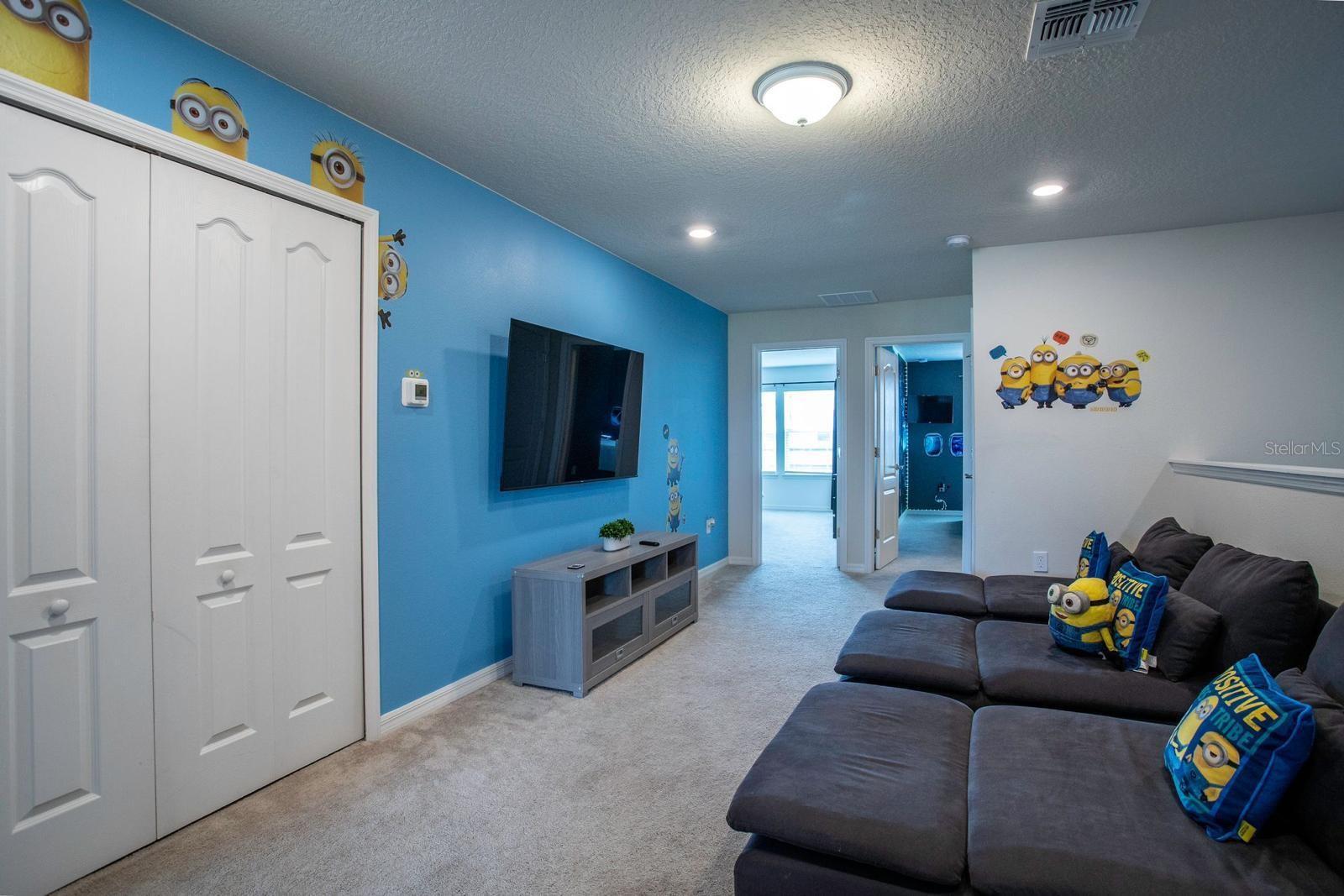 7108 Oakmoss Loop Property Photo 10