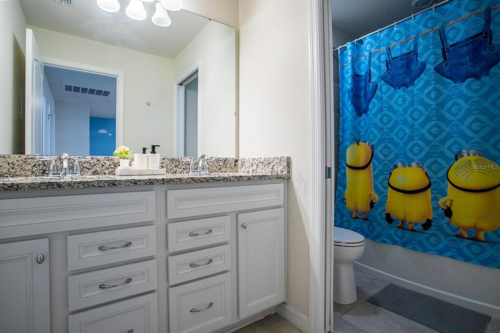 7108 Oakmoss Loop Property Photo 13