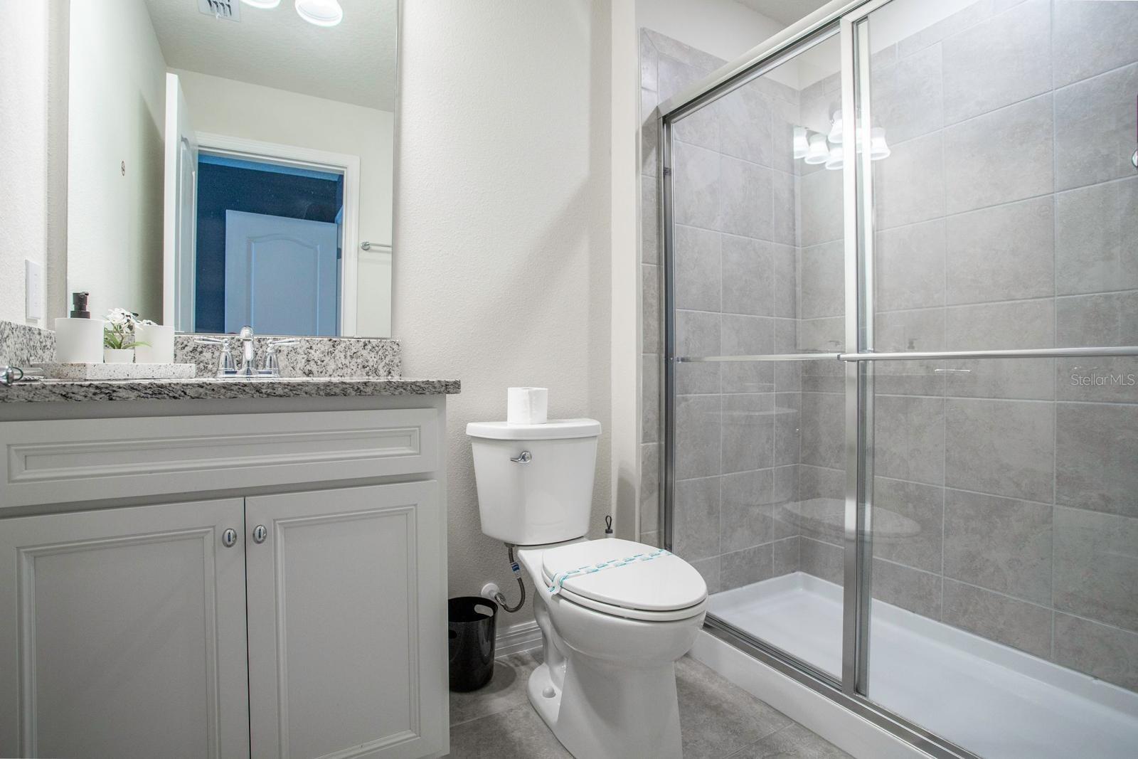 7108 Oakmoss Loop Property Photo 20