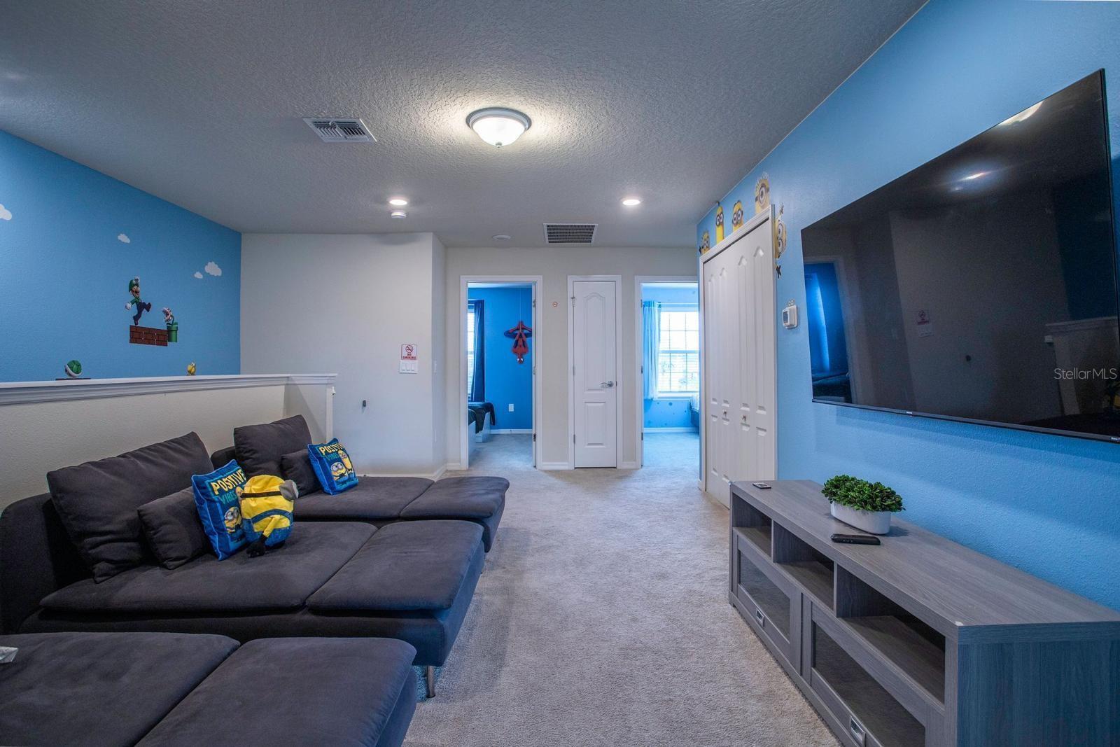 7108 Oakmoss Loop Property Photo 25
