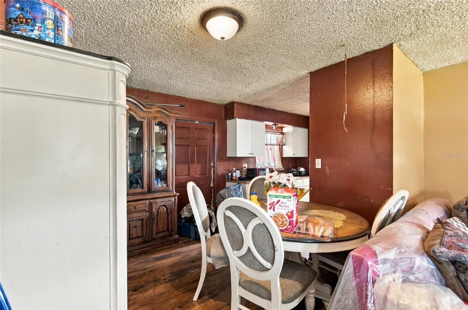 37317 Moceri Ave Property Photo 4