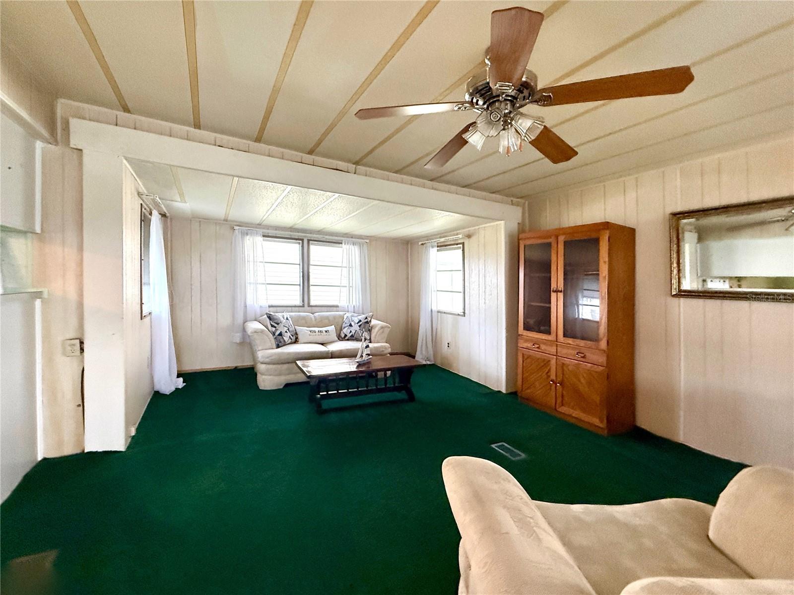 116 W Saint Johns Way Property Photo 6