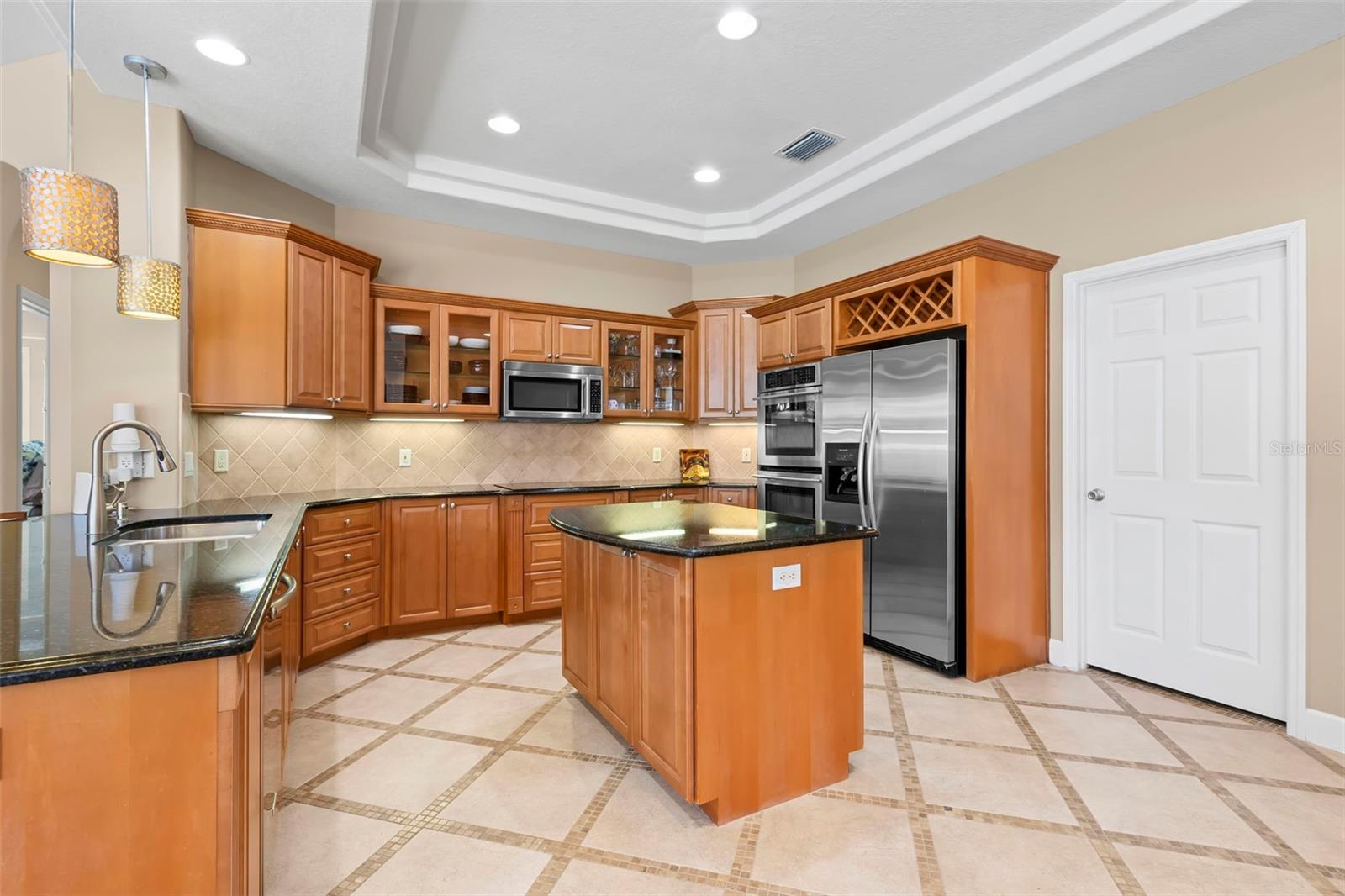 10205 Falcon Ter Property Photo 13