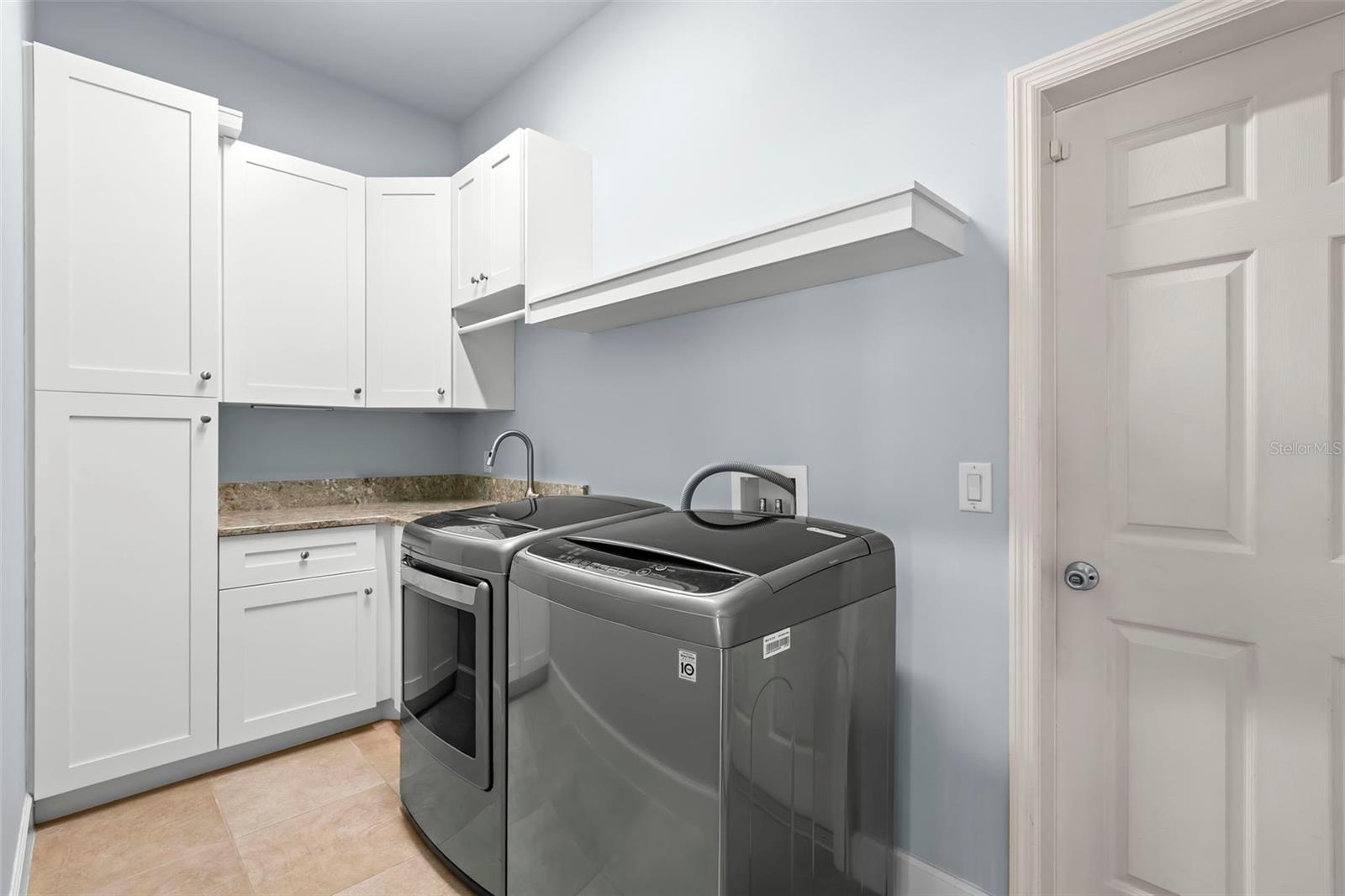 10205 Falcon Ter Property Photo 14
