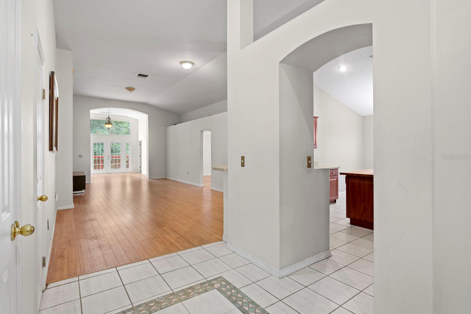 10420 Springrose Dr Property Photo 2