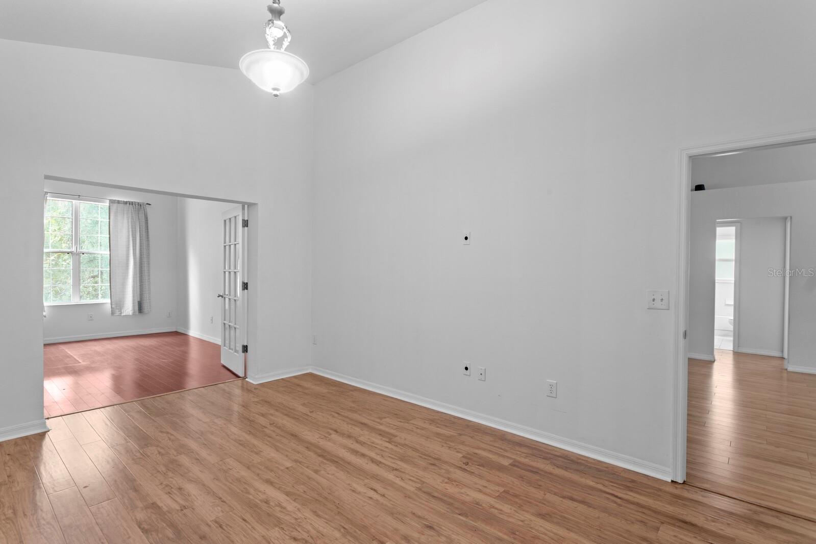 10420 Springrose Dr Property Photo 13