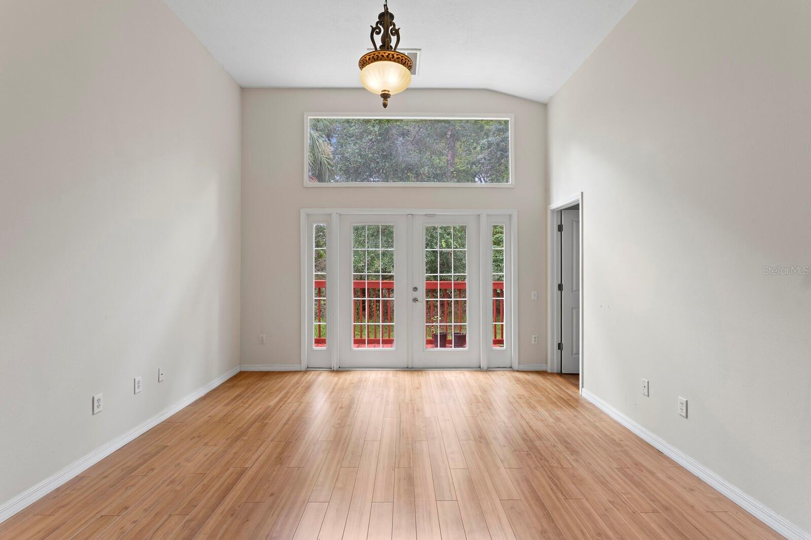 10420 Springrose Dr Property Photo 23