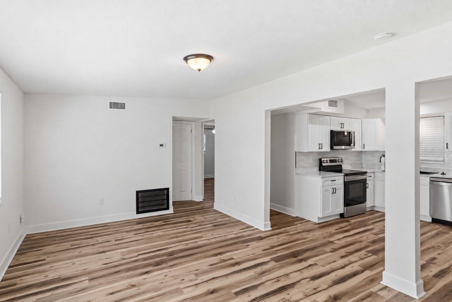 1806 Dierker Dr Property Photo 3