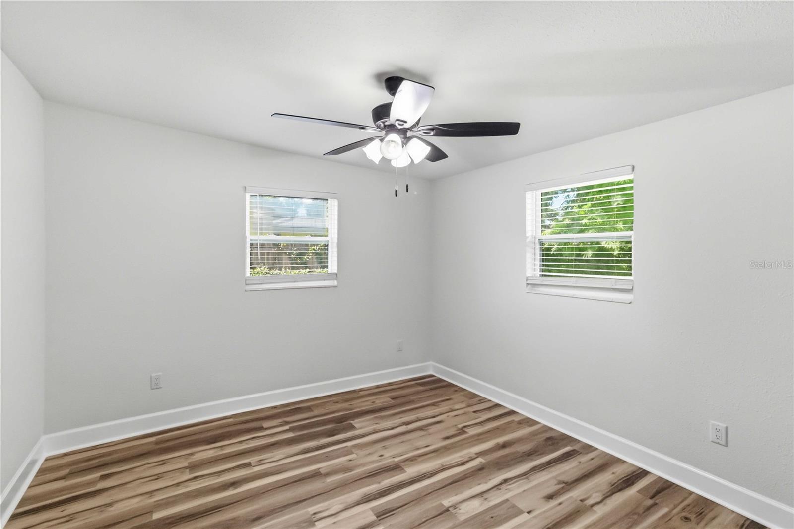 1806 Dierker Dr Property Photo 18