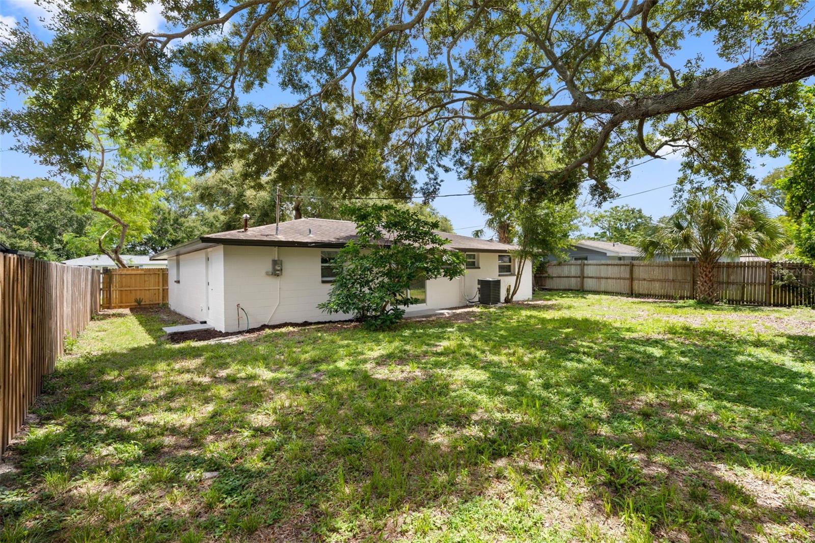 11478 92nd St Property Photo 5