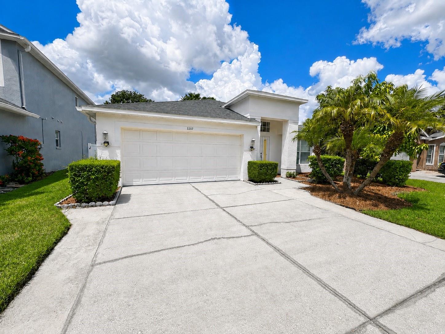 3207 Clover Blossom Cir Property Photo 1