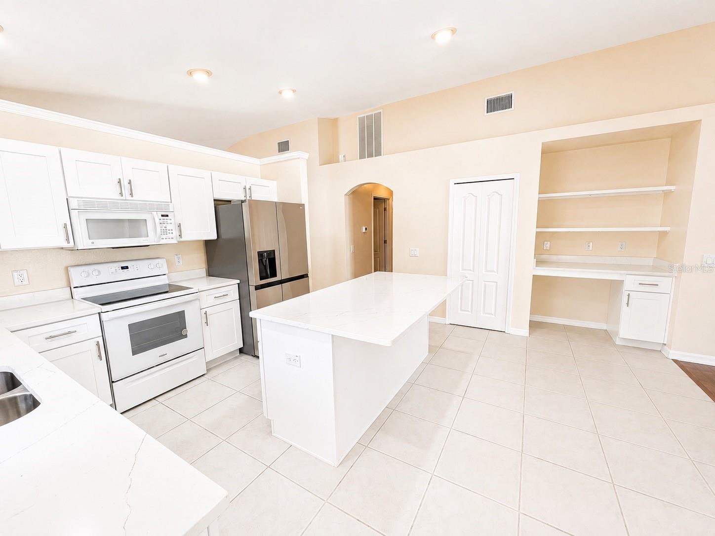 3207 Clover Blossom Cir Property Photo 8