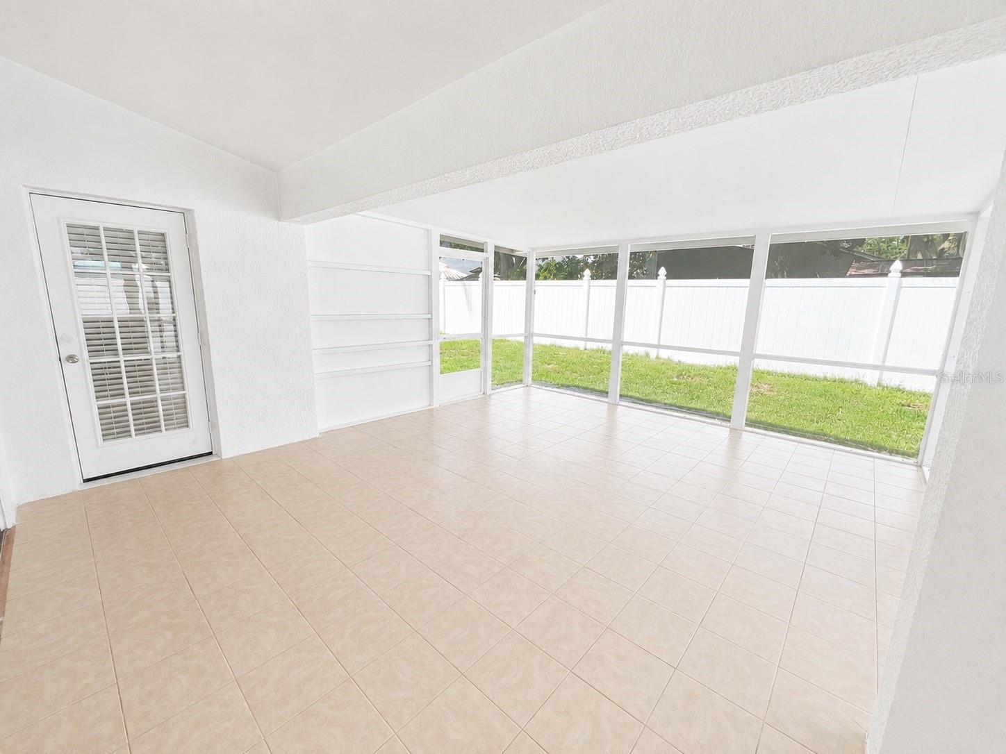 3207 Clover Blossom Cir Property Photo 11