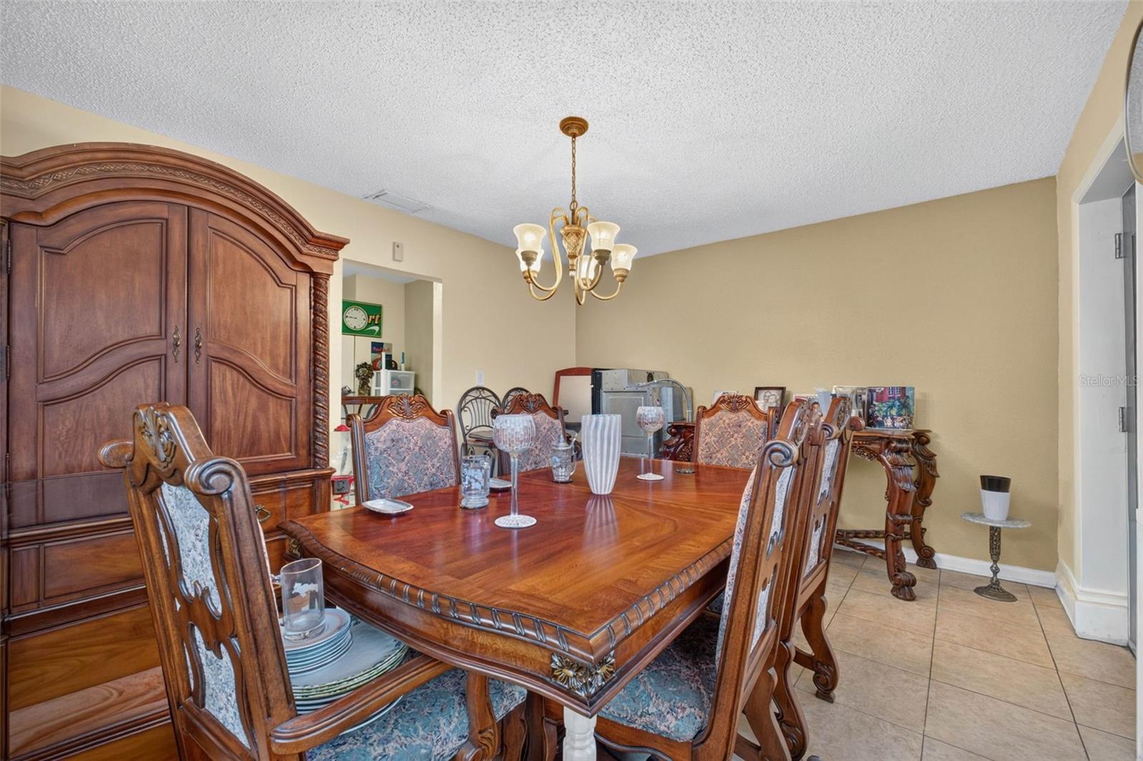 1302 E Sligh Ave Property Photo 6