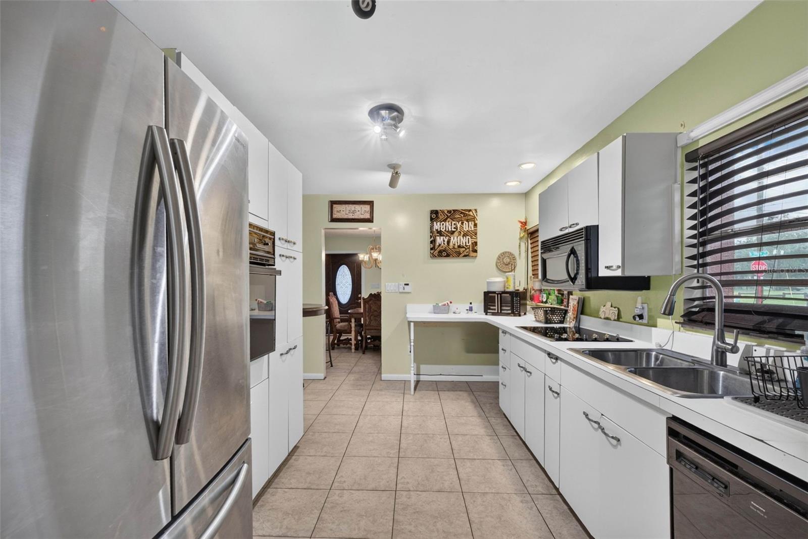 1302 E Sligh Ave Property Photo 8