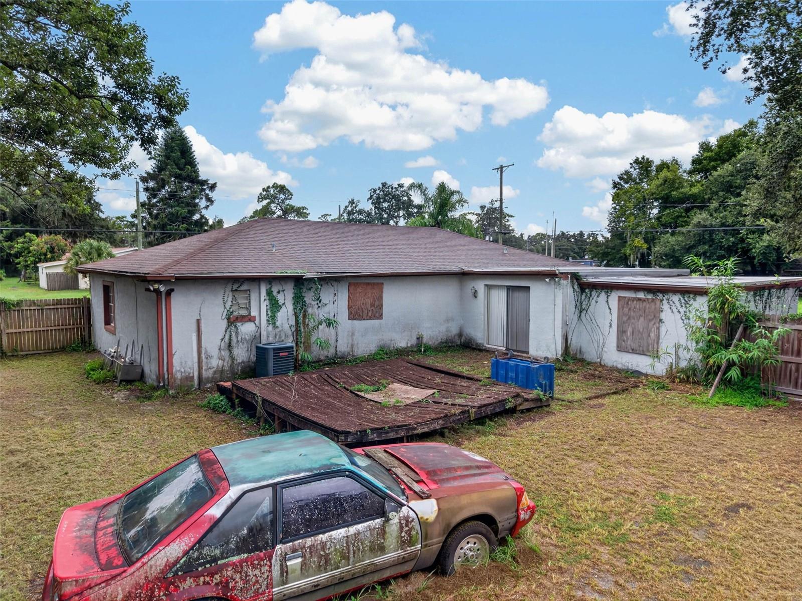 1302 E Sligh Ave Property Photo 48