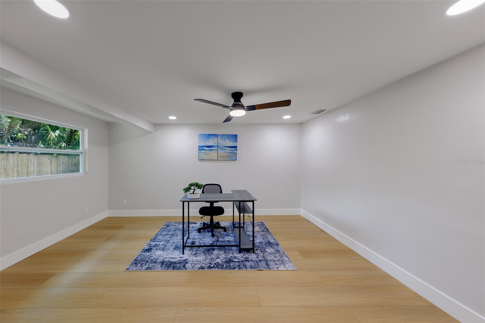 471 Sierra Cir E Property Photo 25