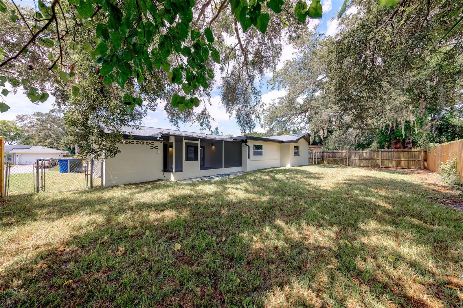 471 Sierra Cir E Property Photo 48
