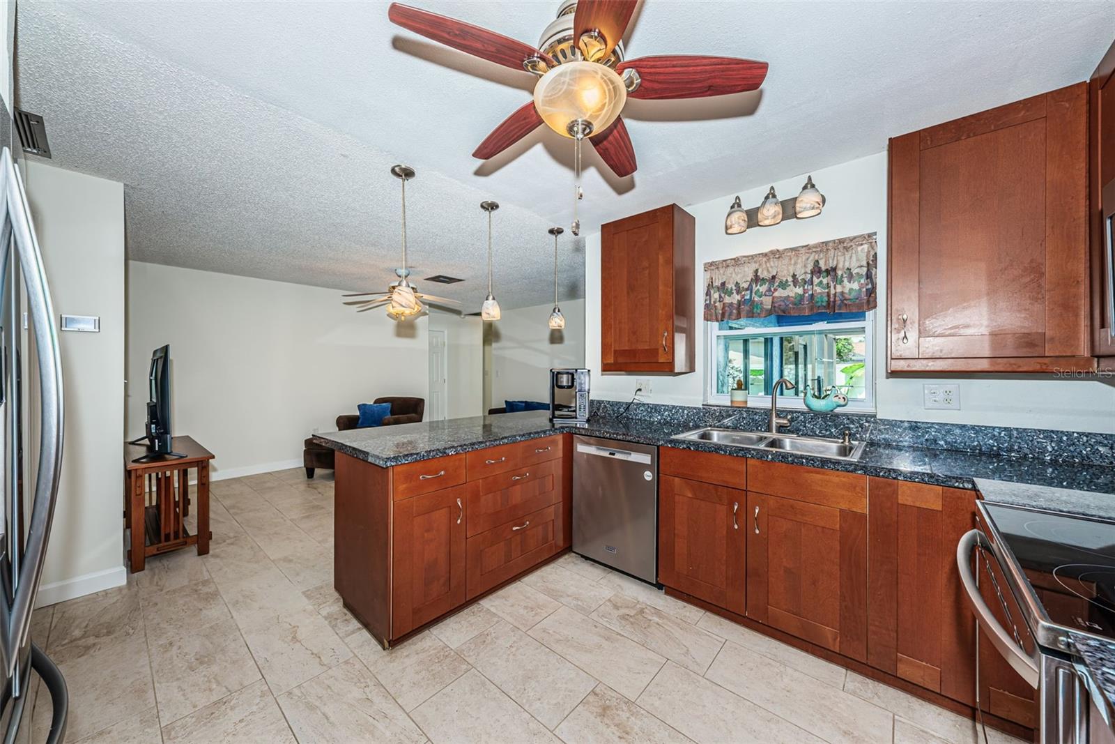 1886 Argile Dr Property Photo 16