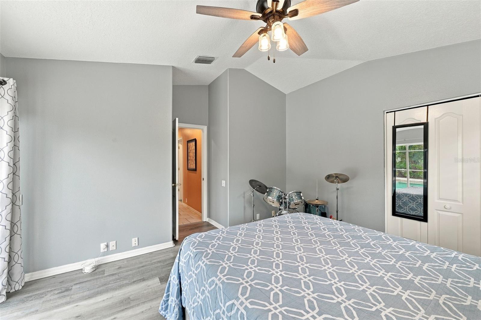 3921 Arlington Dr Property Photo 42