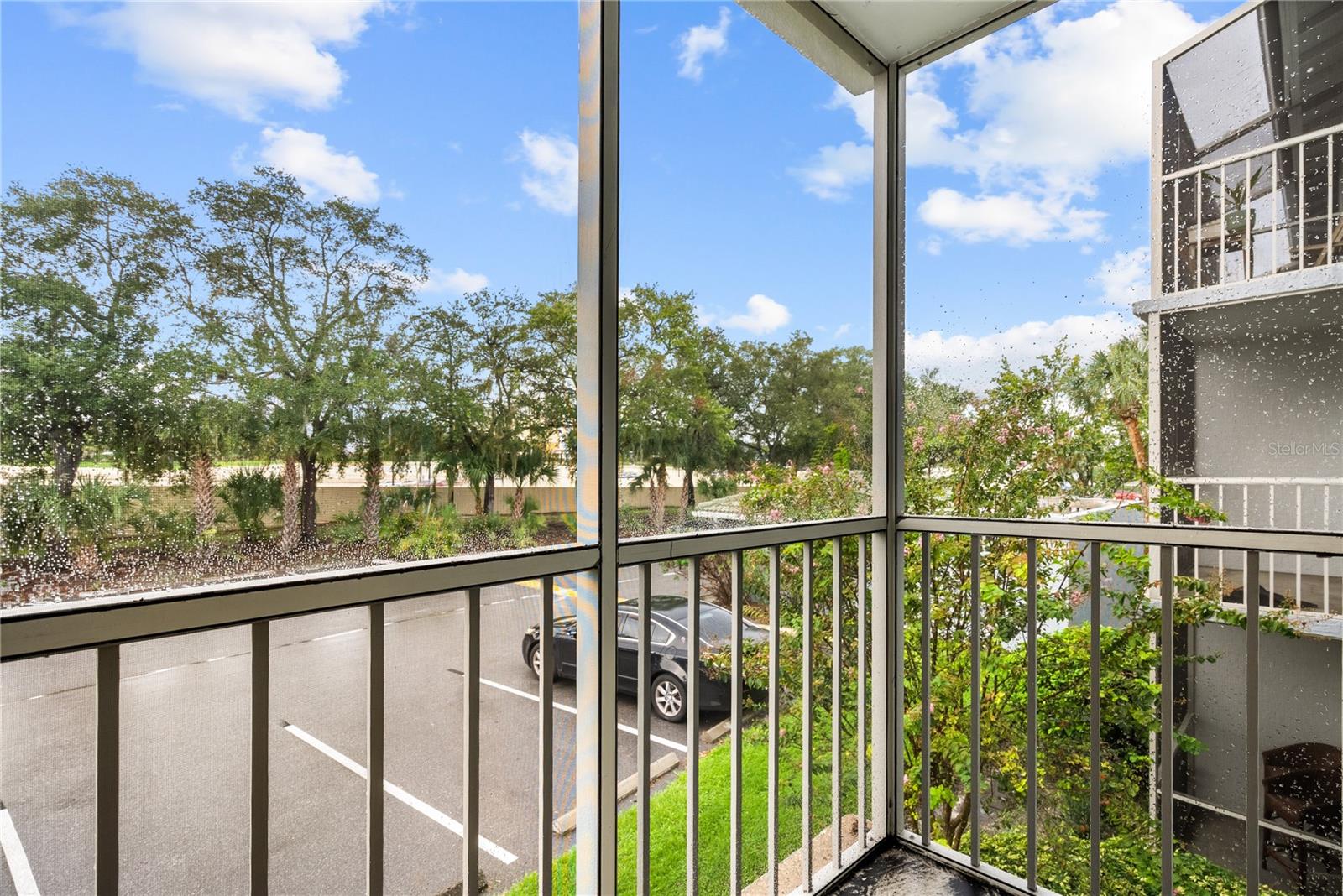 109 Oyster Bay Cir #220 Property Photo 8