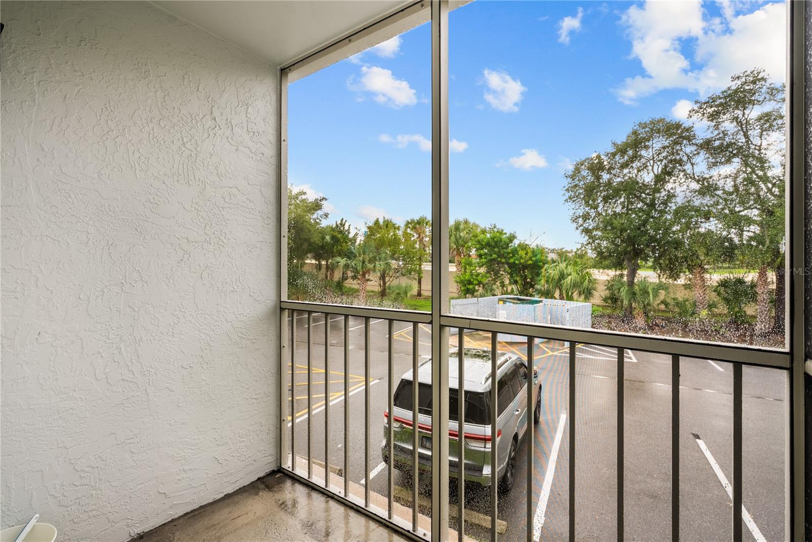 109 Oyster Bay Cir #220 Property Photo 9