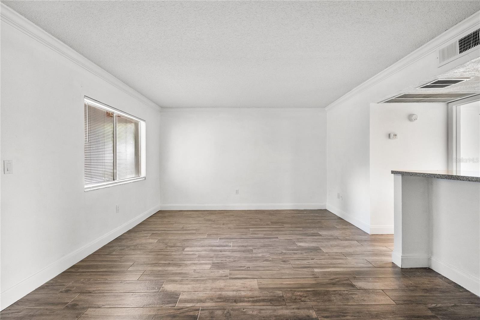 109 Oyster Bay Cir #220 Property Photo 18