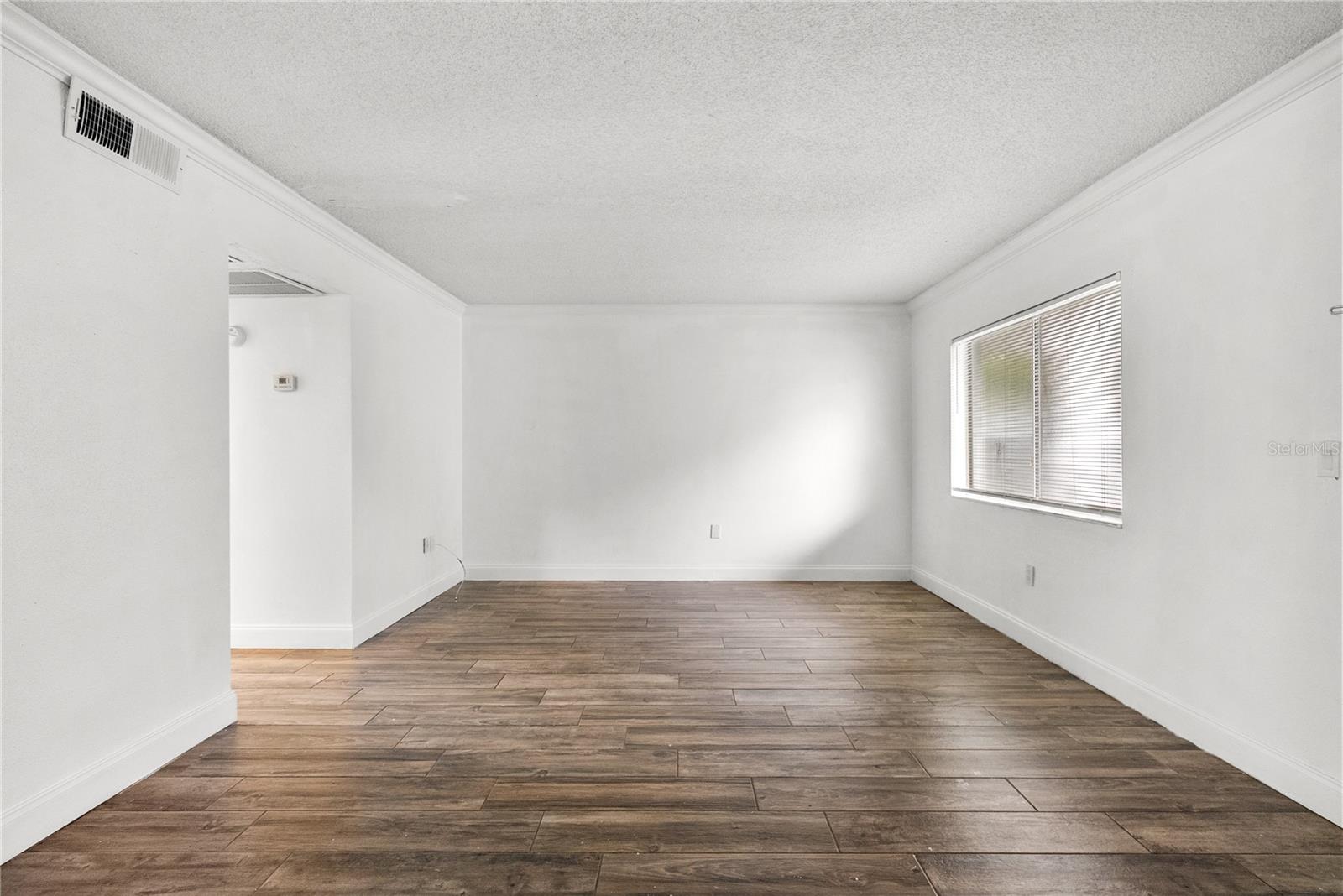 109 Oyster Bay Cir #220 Property Photo 20