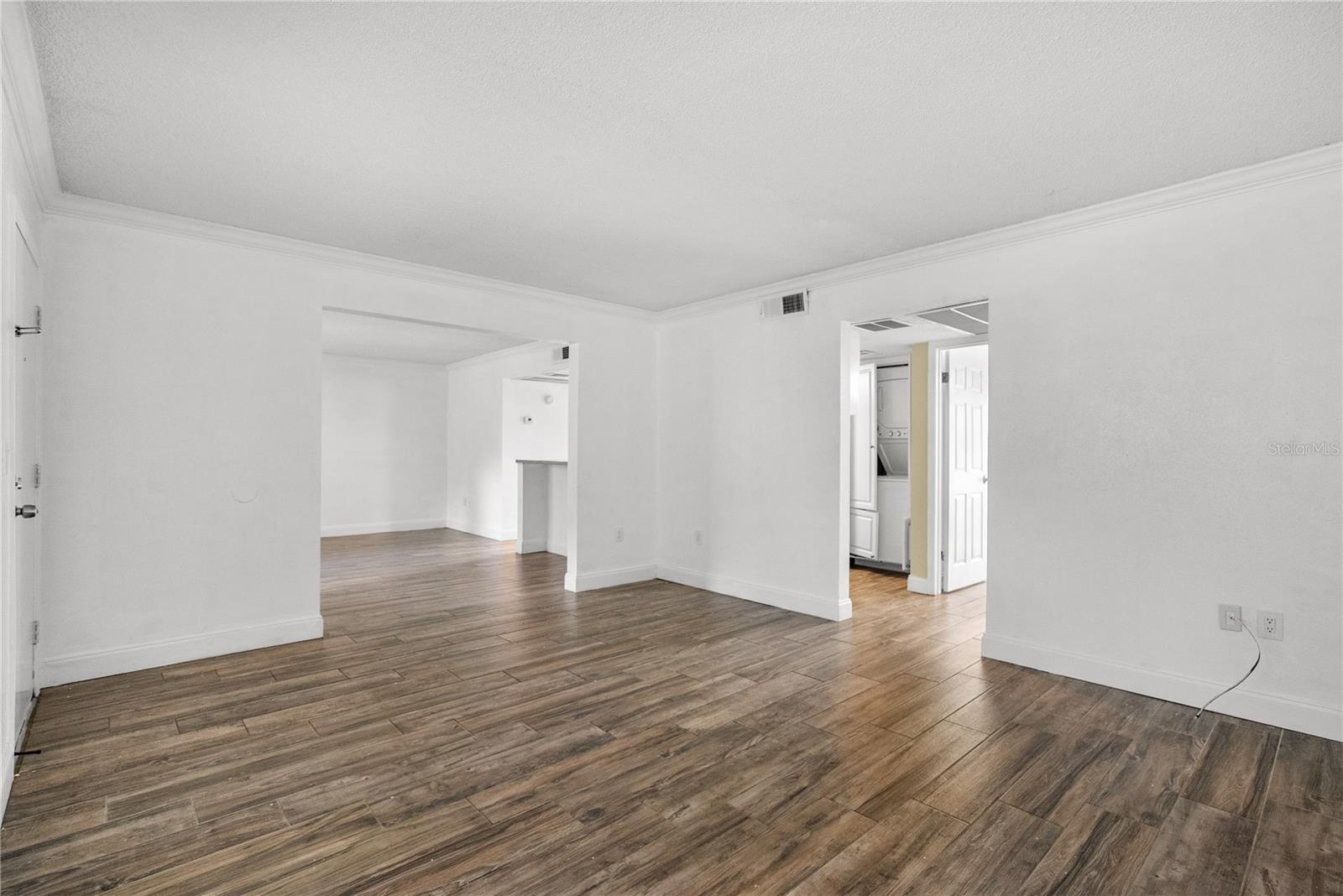 109 Oyster Bay Cir #220 Property Photo 21