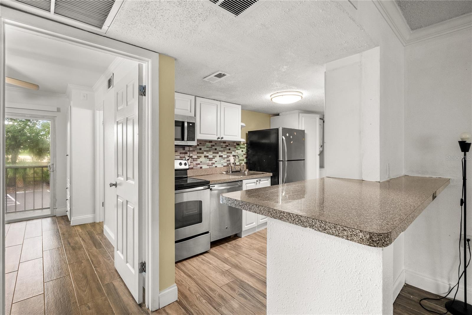 109 Oyster Bay Cir #220 Property Photo 27