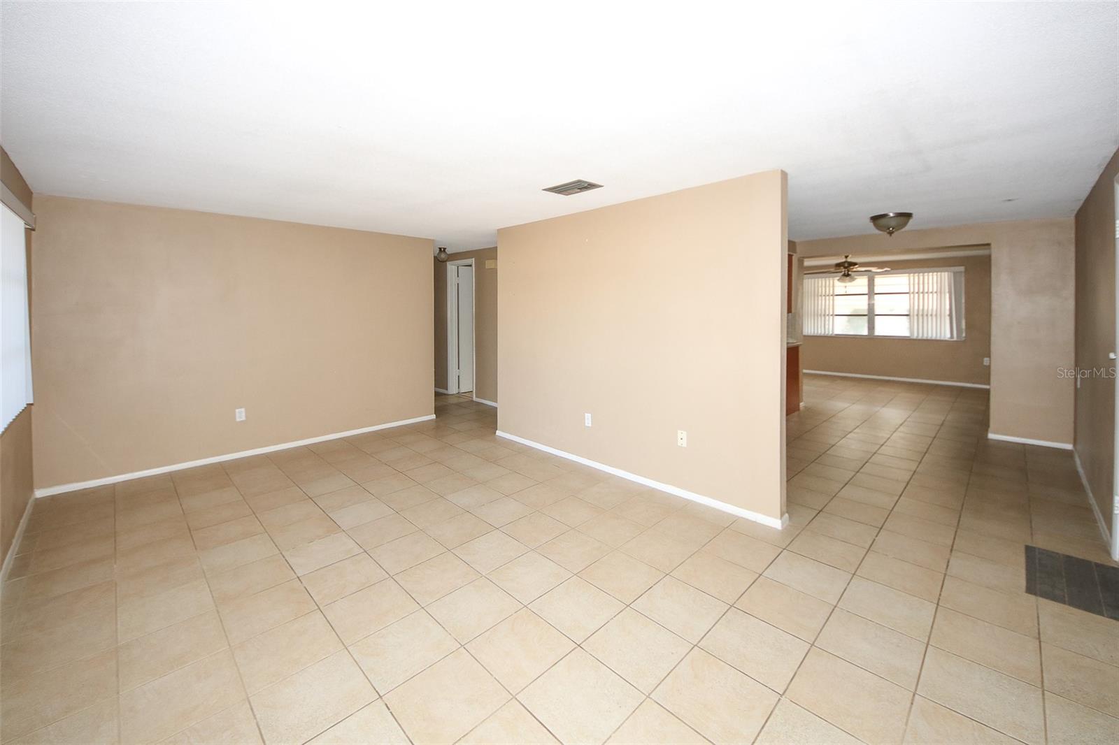 10824 Queens Rd Property Photo 9