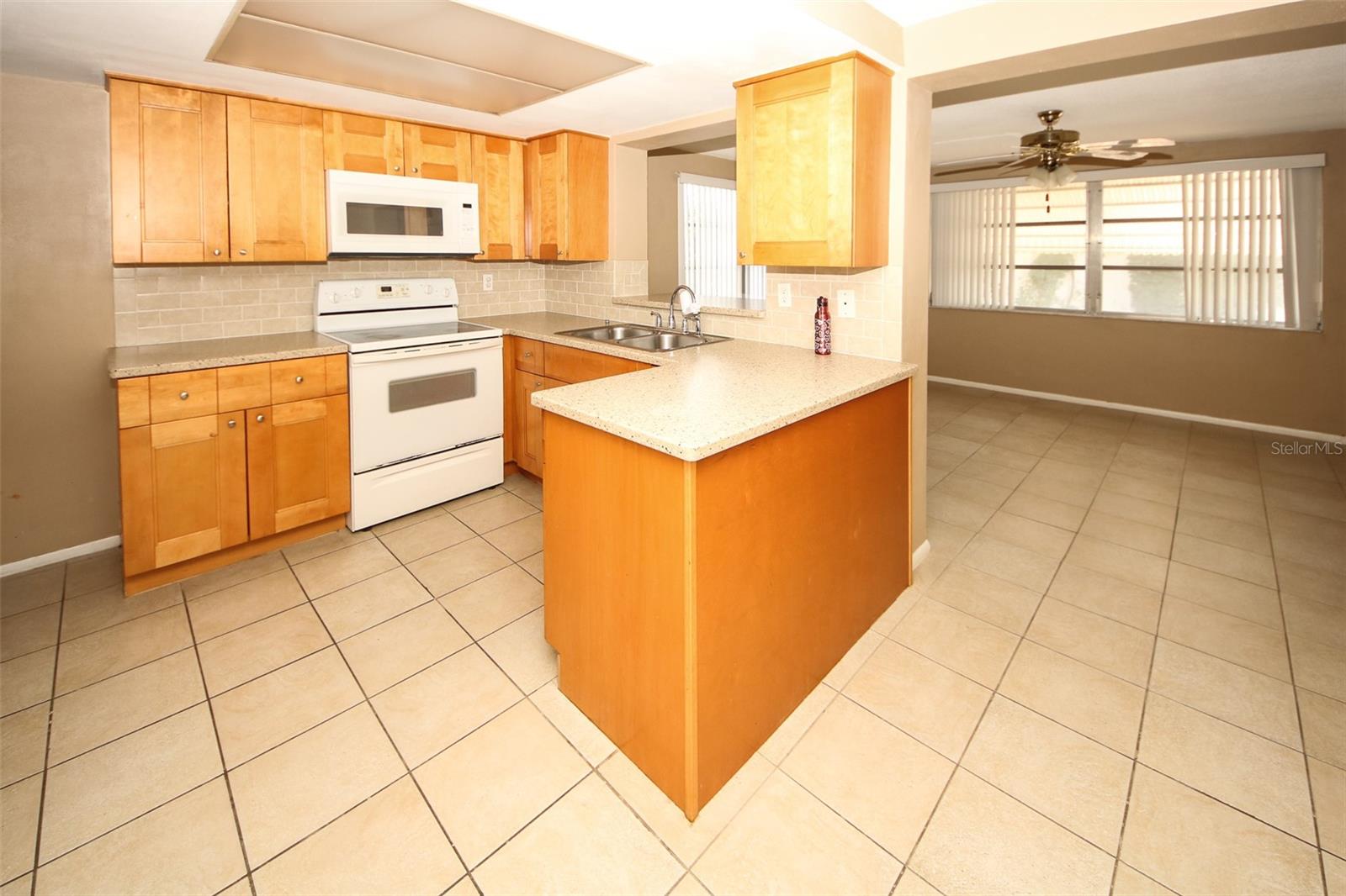 10824 Queens Rd Property Photo 17