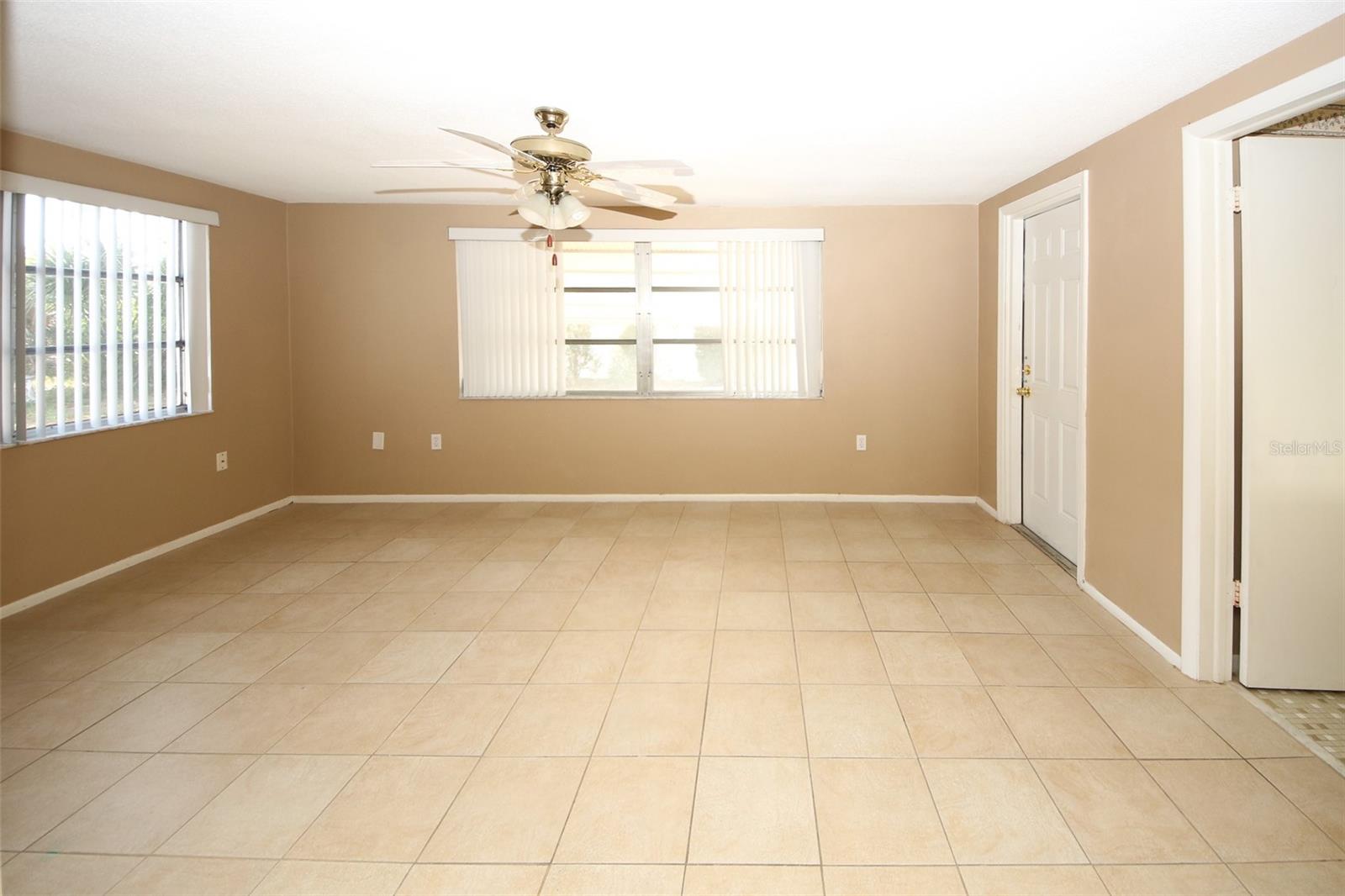 10824 Queens Rd Property Photo 20