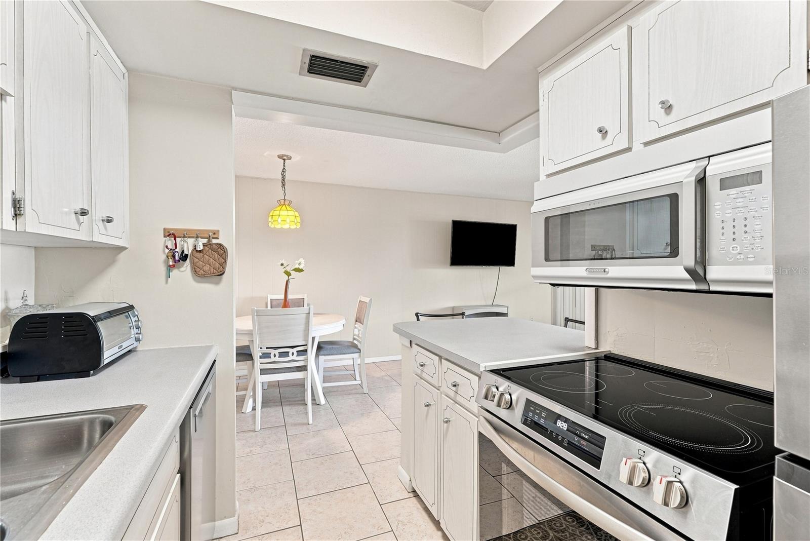 650 Pinellas Point Dr S #232 Property Photo 15
