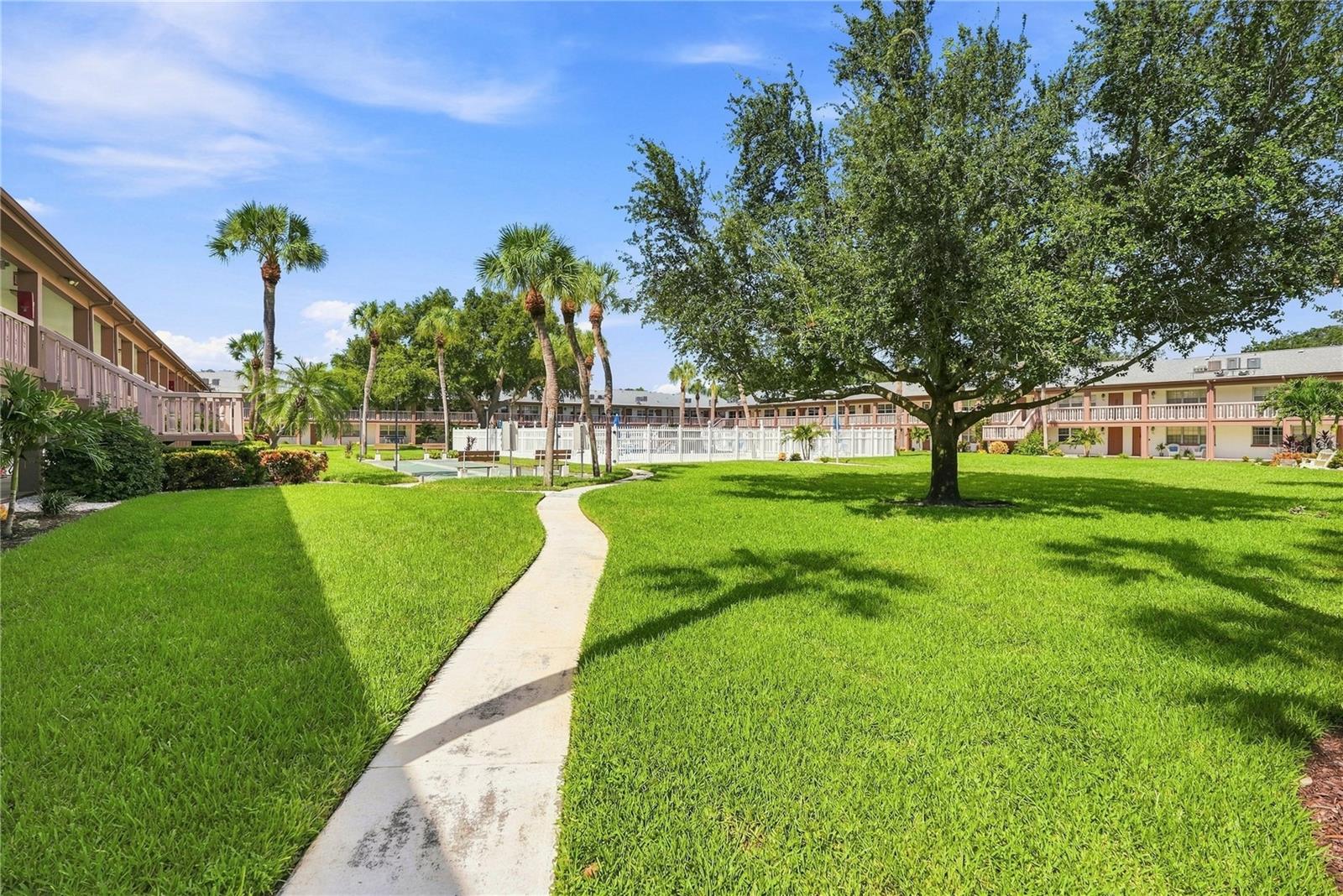 650 Pinellas Point Dr S #232 Property Photo 27