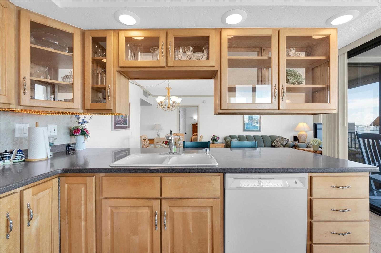 6287 Bahia Del Mar Cir #602 Property Photo 3