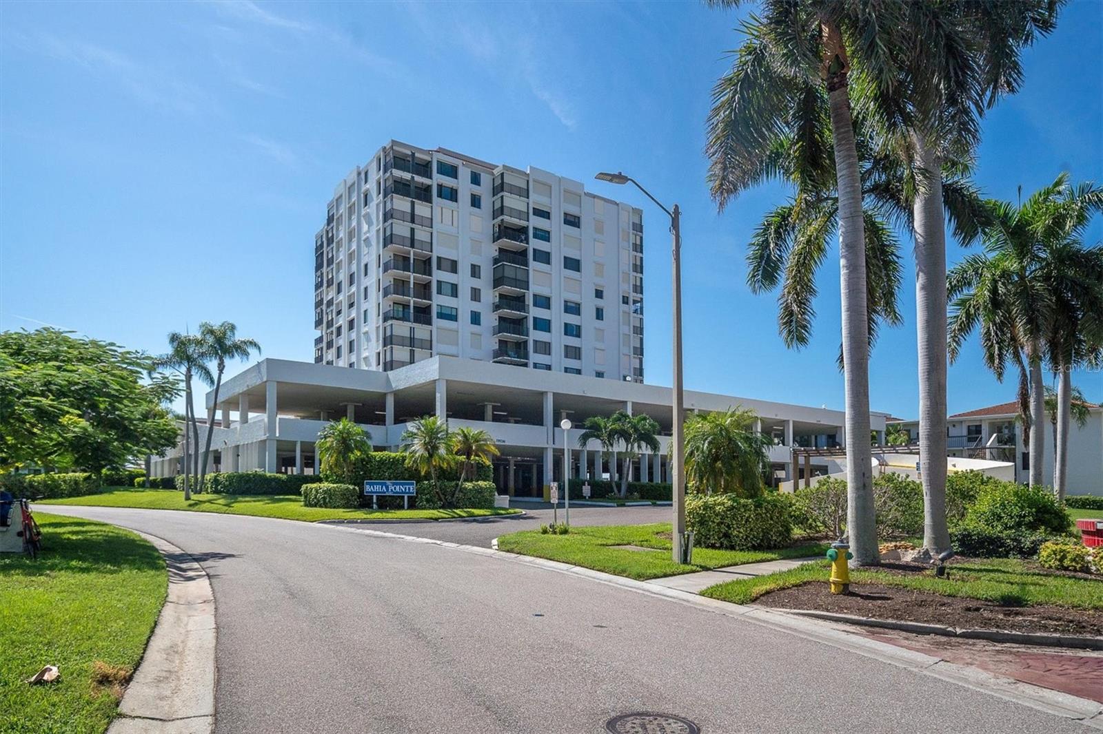6287 Bahia Del Mar Cir #602 Property Photo 8